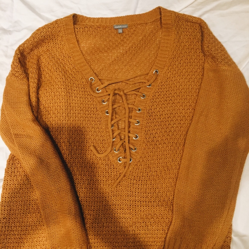 Mustard sweater 💛